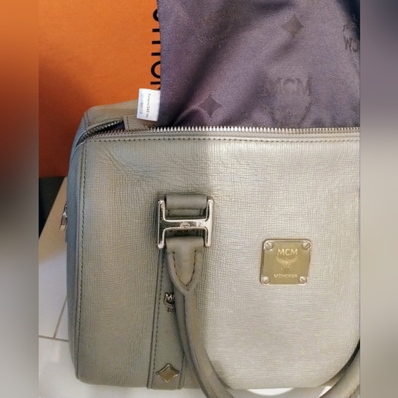 MCM Boston Bag Grey GUC - Picture 9 of 9